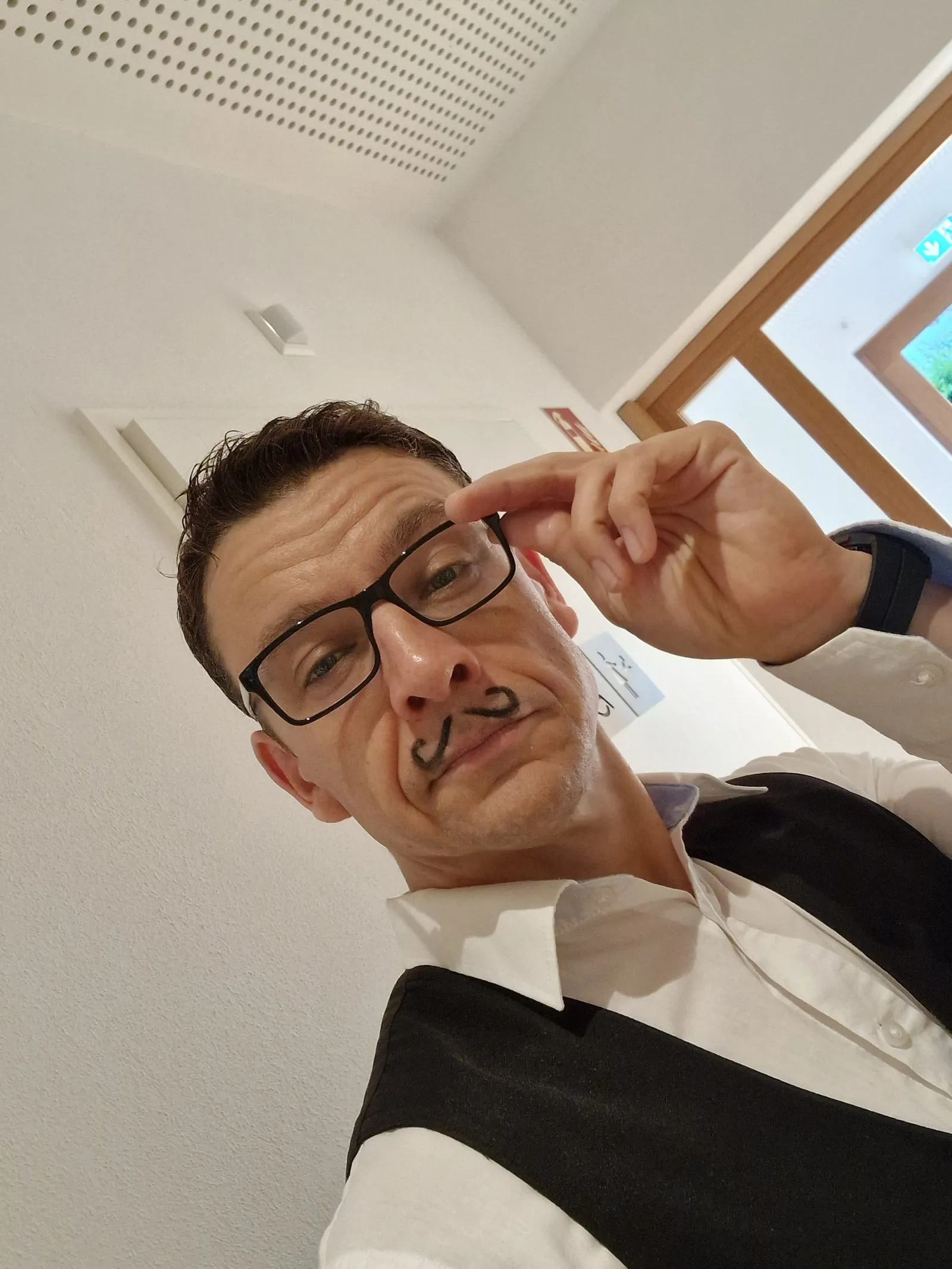 Crazy Kellner LIAR buchen in NRW